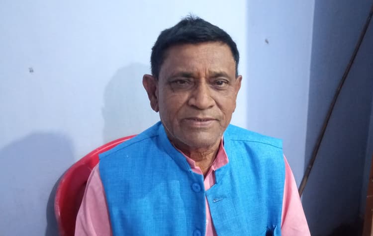 नाला में अवैध खनन पर प्रशासन अविलंब लगाये रोक : पूर्व मंत्री