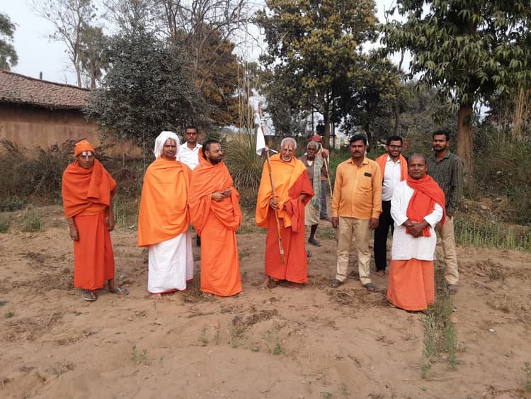 मंदिर निर्माण के लिए जगन्नाथ मठ परिसर का संत सुंदर राज ने किया निरीक्षण