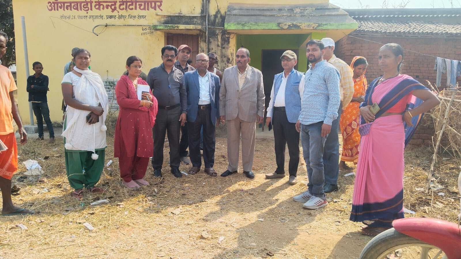 Deoghar News : स्टेट लेप्रोसी ऑफिसर ने देवीपुर के दो गांवों का किया दौरा, लगेंगे जांच कैंप