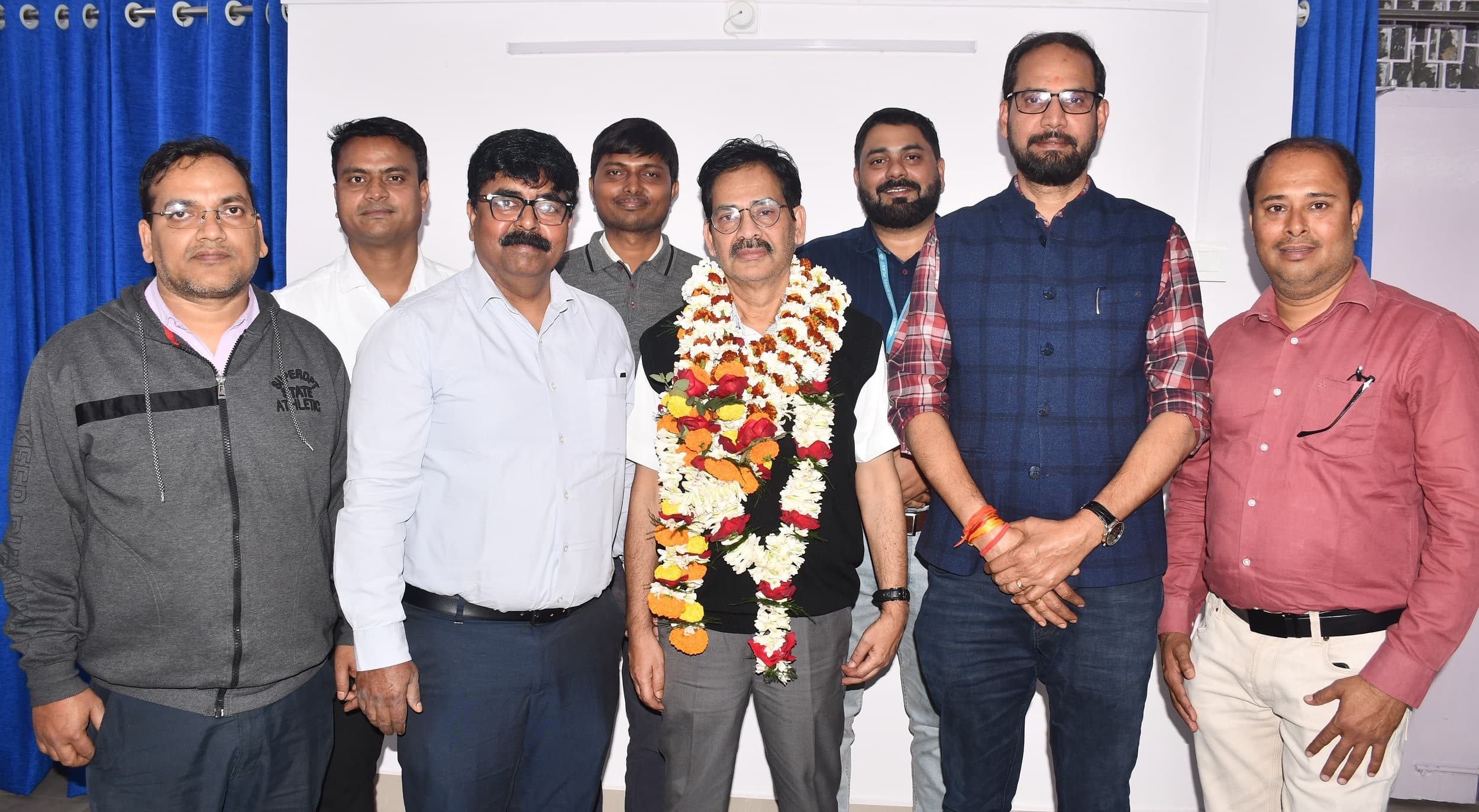 Bokaro News : सेवानिवृत्ति पर सीनियर मैनेजर नसीम सिद्दिकी को दी गयी विदाई