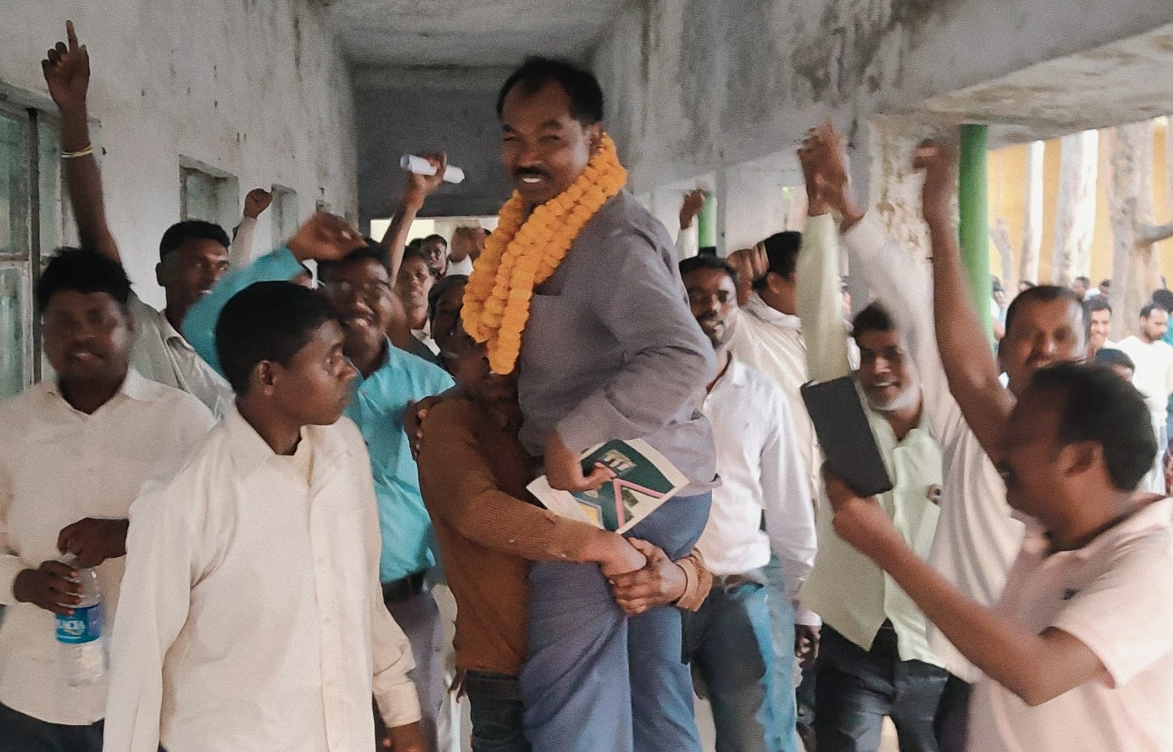 Bokaro News : गोमिया झामुमो प्रखंड कमेटी के पुनर्गठन को हुई बैठक में हंगामा