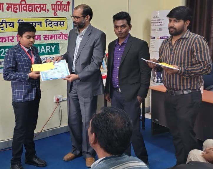 इंजीनियरिंग कॉलेज में 56 छात्र हुए पुरस्कृत