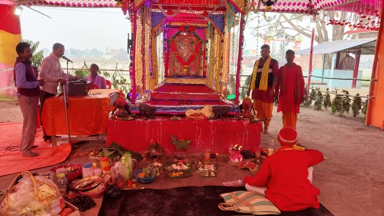 भक्तिमय माहौल में संपन्न हुआ महाअष्टयाम