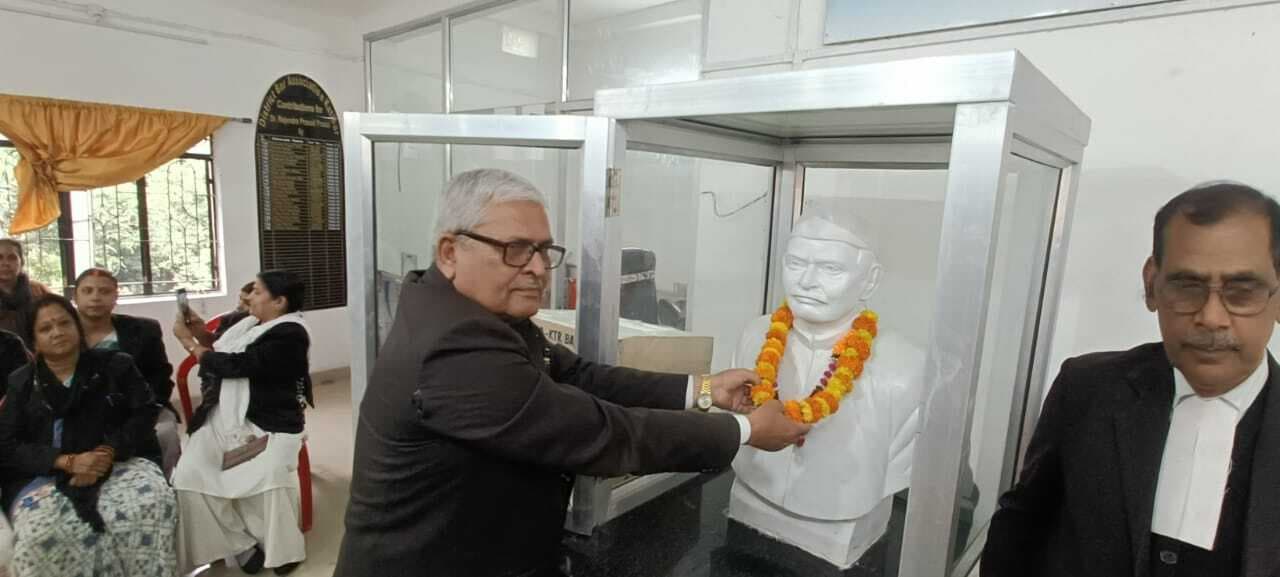 देश के प्रथम राष्ट्रपति को पुण्यतिथि पर किया गया याद