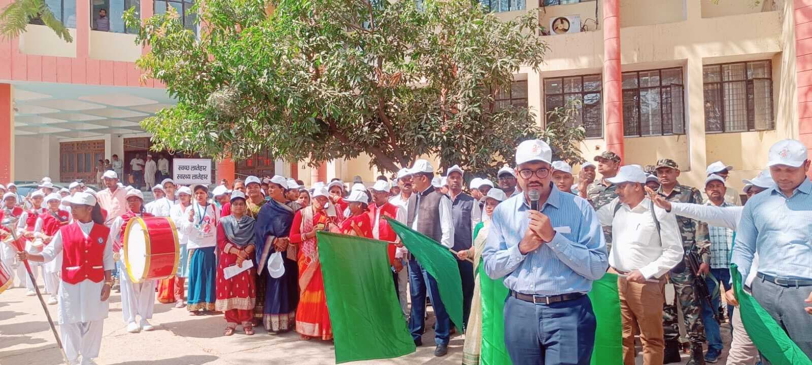 लातेहार को बनाया जायेगा मॉडल जिला: डीसी