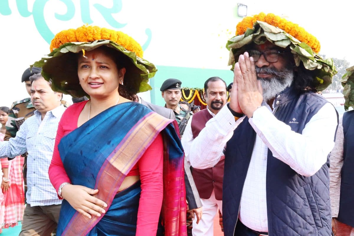 हेमंत सोरेन ने पश्चिमी सिंहभूम को दी 412 करोड़ की 246 योजनाओं की सौगात, बोले- हमें आदिवासी होने पर गर्व