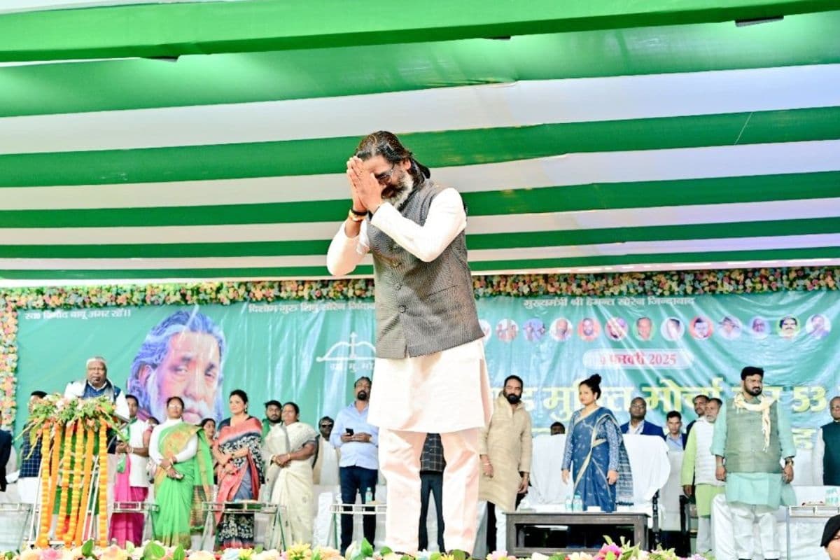JMM Foundation Day: सीएम हेमंत सोरेन के कड़े तेवर, बकाया रॉयल्टी के लिए केंद्र को दी चेतावनी, झारखंड में फिर ‘सरकार आपके द्वार’