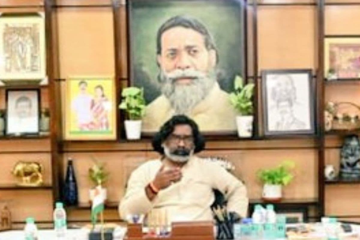 JMM का 46वां झारखंड दिवस आज दुमका में, दिशोम गुरु शिबू सोरेन और सीएम हेमंत सोरेन करेंगे शिरकत