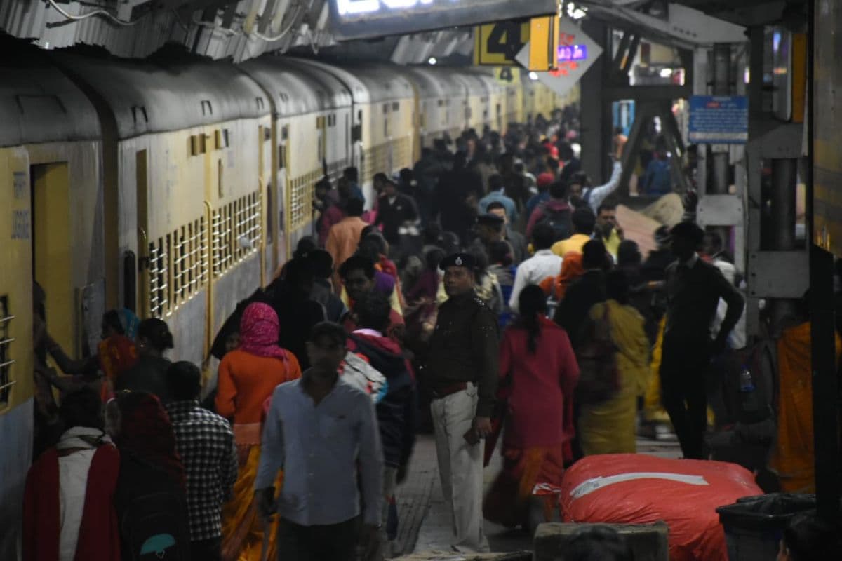 Cancelled Trains List: बीकानेर-हावड़ा एक्सप्रेस समेत कई ट्रेनें रद्द, सफर करने से पहले देख लें पूरी लिस्ट
