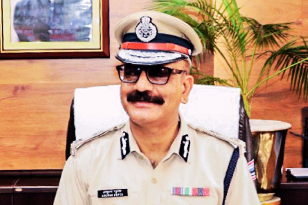 Transfer-Posting: डीजीपी अनुराग गुप्ता से वापस लिया गया CID-ACB का प्रभार, रांची के नए SSP बने राकेश रंजन, देखिए पूरी लिस्ट