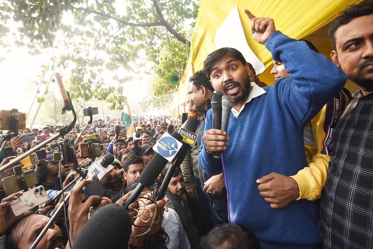 Video: पटना में BPSC 70वीं PT पर बवाल, खान सर के नेतृत्व में छात्रों का जोरदार प्रदर्शन, री-एग्जाम की मांग तेज