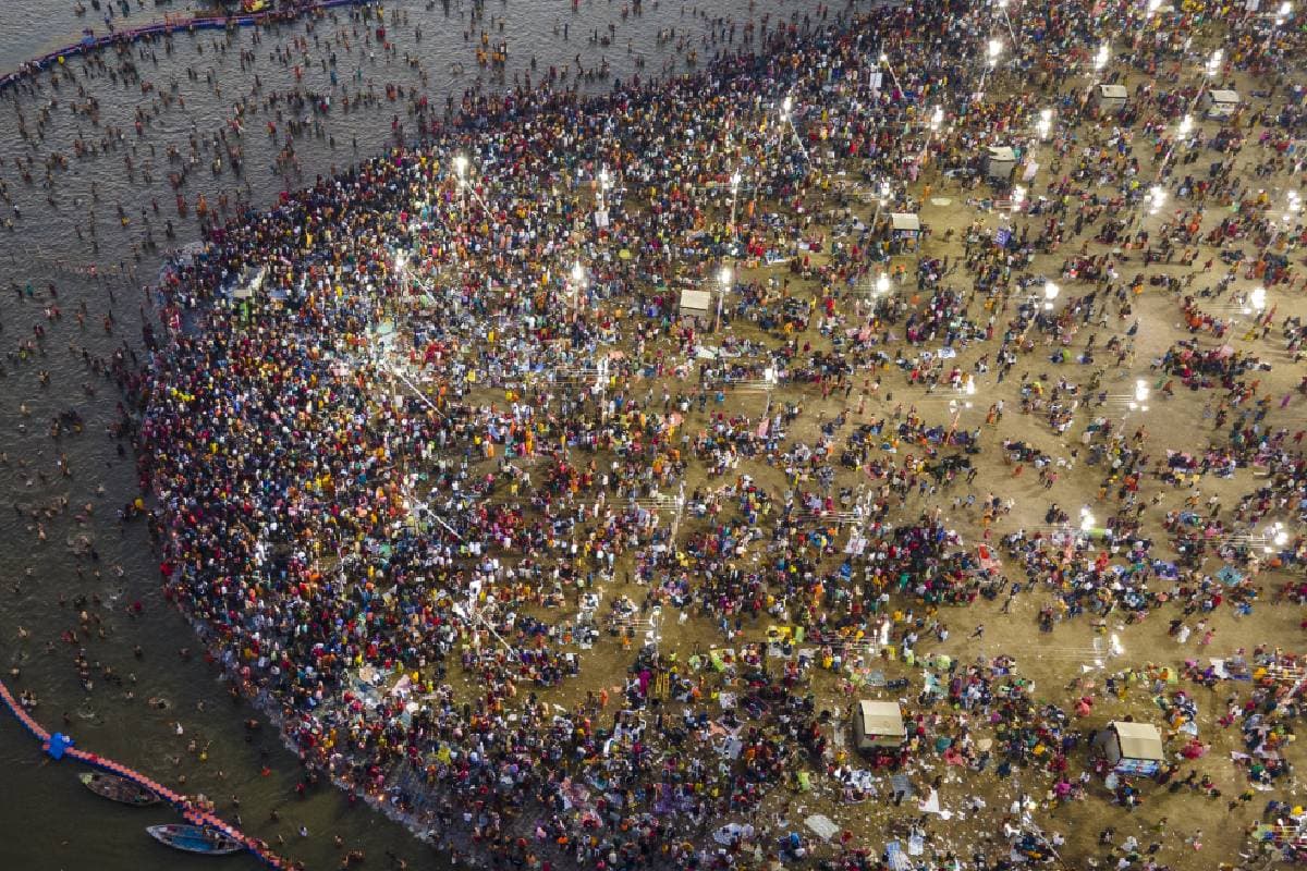 Mahakumbh Video : माघी पूर्णिमा में उमड़ा जनसैलाब, 2 बजे तक 1.83 करोड़ से अधिक श्रद्धालुओं ने किया स्नान