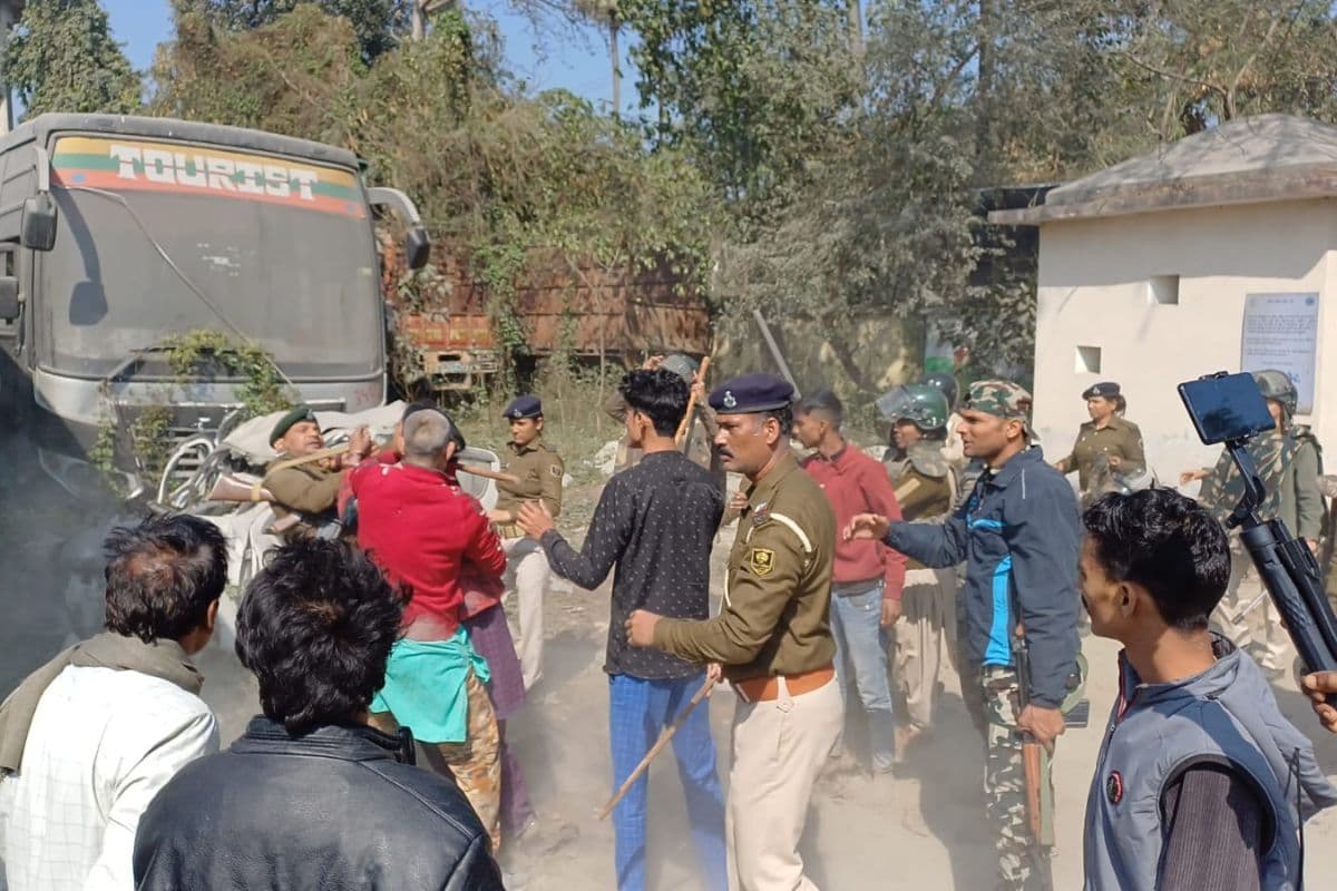 बिहार के इस थाने में तोड़फोड़ का वीडियो देखिए, हाजत में युवक की मौत के बाद मचा बवाल