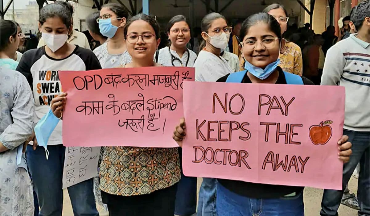 Video: PMCH में जूनियर डॉक्टरों की हड़ताल, 4 महीने से नहीं मिला स्टाइपेंड, मरीजों की बढ़ी परेशानी