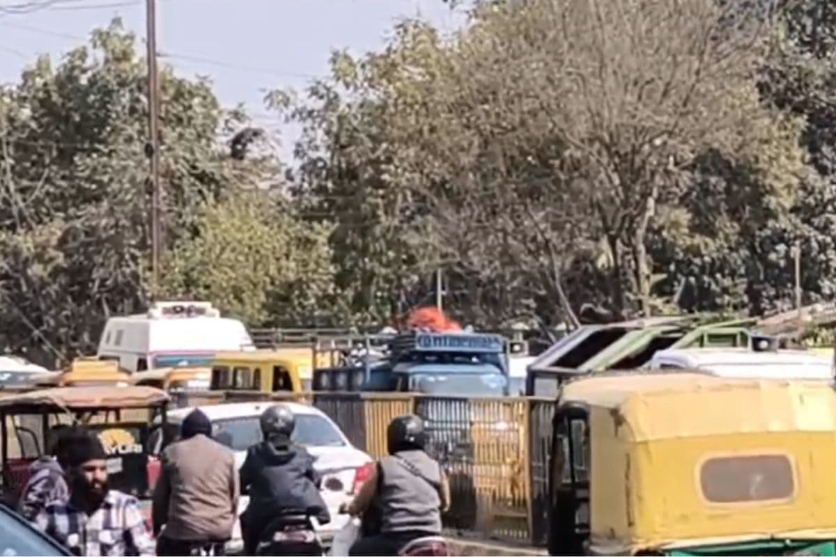 राहुल गांधी के दौरे के दौरान पटना में लगा जाम, 15 मिनट तक फंसी रही एंबुलेंस, देखें वीडियो