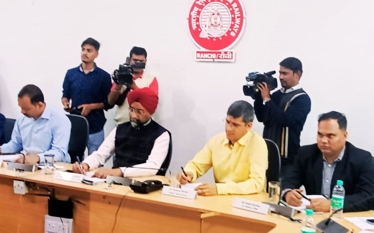 1147 करोड़ रुपए से झारखंड के इन 3 रेलवे स्टेशनों का हो रहा री-डेवलपमेंट