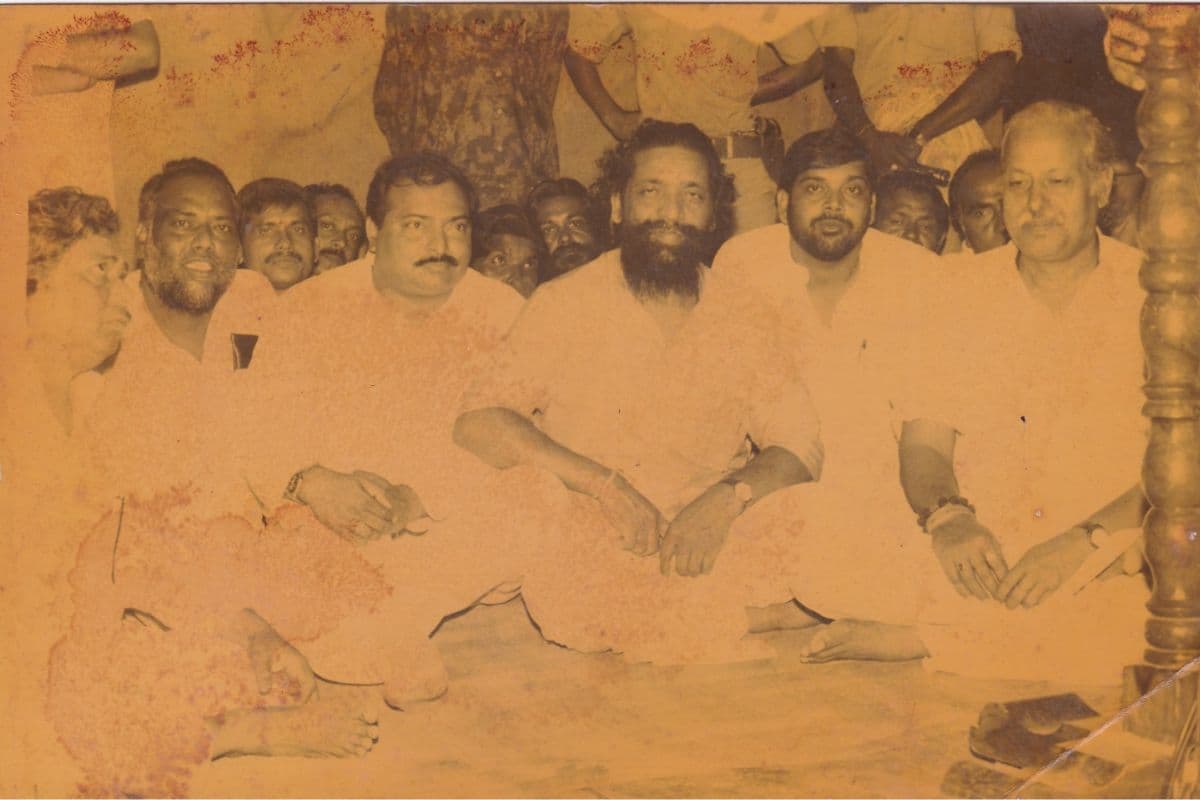 JMM Foundation Day 2025: धनबाद के इस मैदान में हुई थी JMM की स्थापना, शिबू सोरेन समेत इस तिकड़ी ने दी थी धार