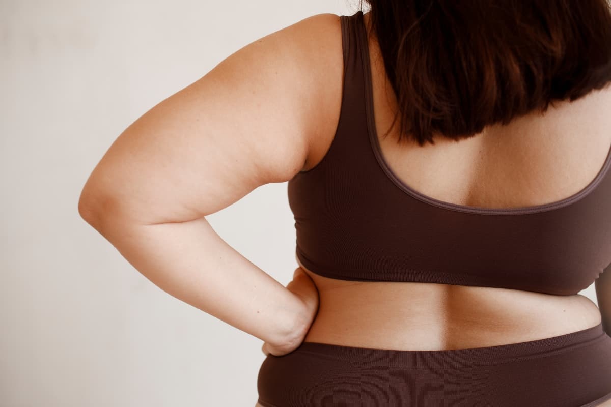 Fat Loss Tips: बढ़ी हुई पीठ की चर्बी से हैं परेशान? इन योगासनों को बनाएं डेली रूटीन का हिस्सा