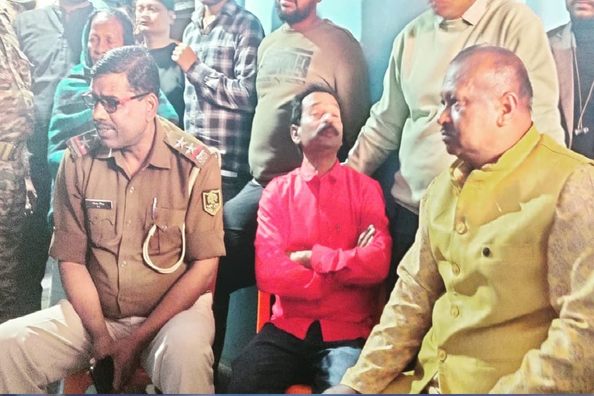 नरकटियागंज: दूल्हेवालों ने खाने से किया मना तो दुल्हन ने शादी से किया इंकार, दूल्हा समेत बाराती बंधक