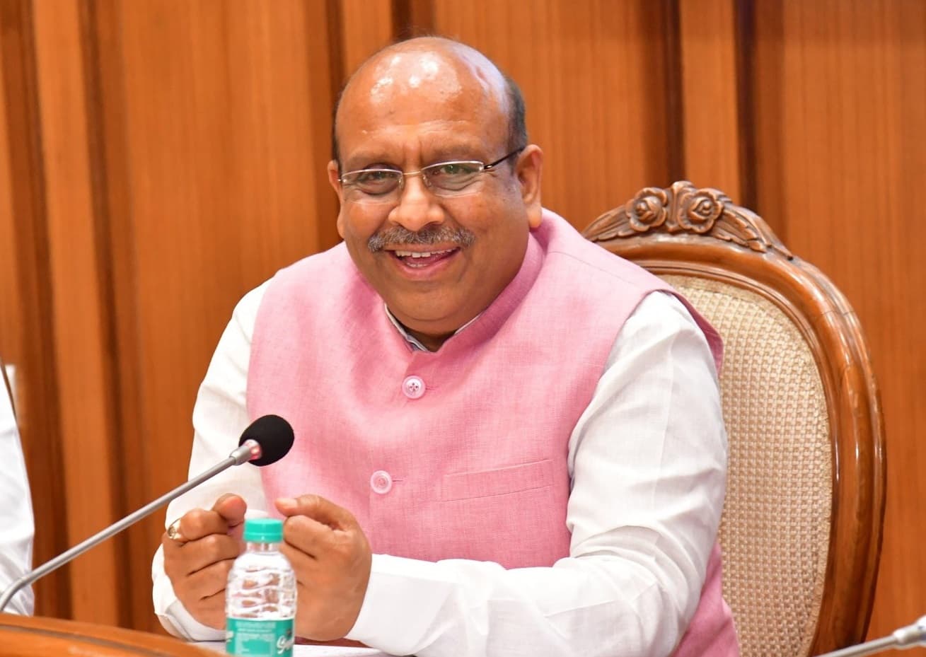 Delhi: नौकरशाहों के व्यवहार पर स्पीकर ने जताई आपत्ति