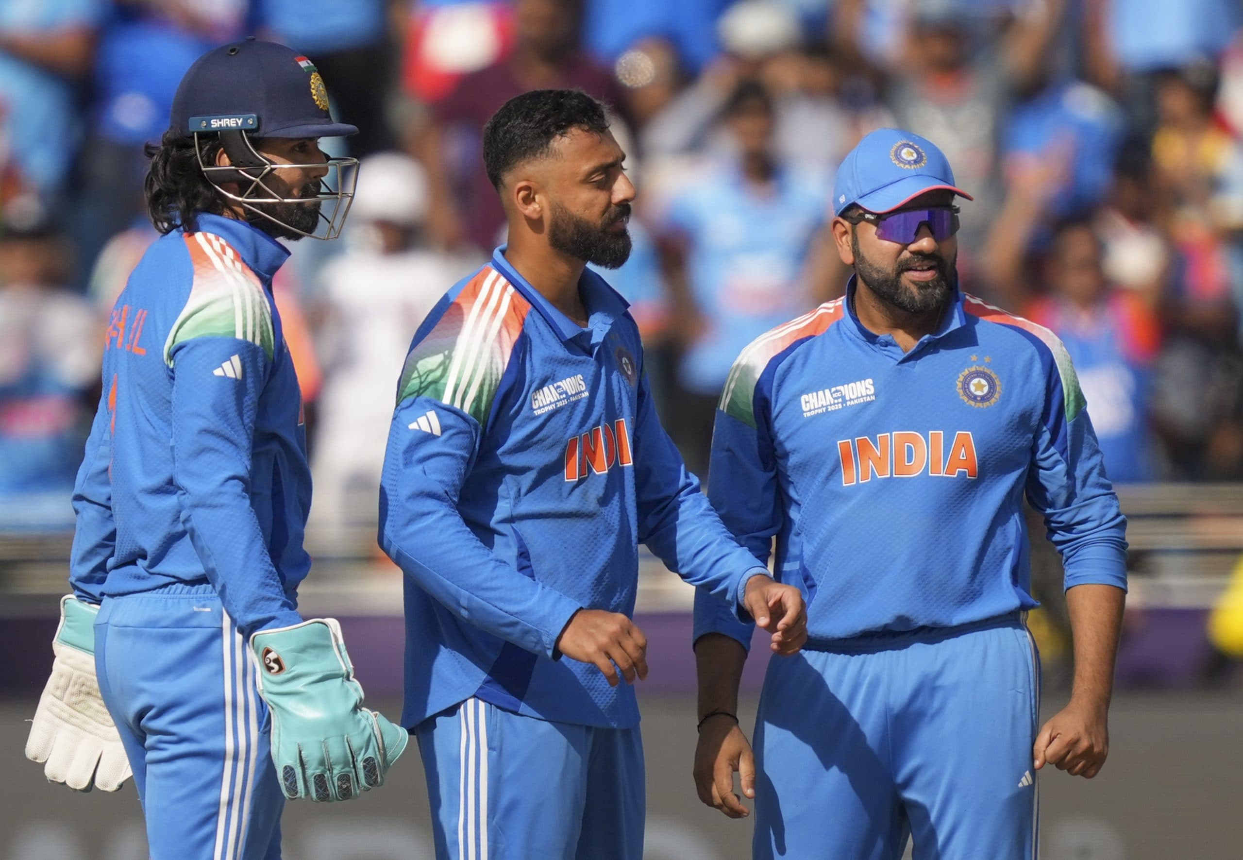 'बेगानी शादी में अब्दुल्ला दीवाना', पूर्व पाकिस्तानी स्टार ने भारत को वेन्यू का फायदा मामले पर आलोचकों को लगाई लताड़