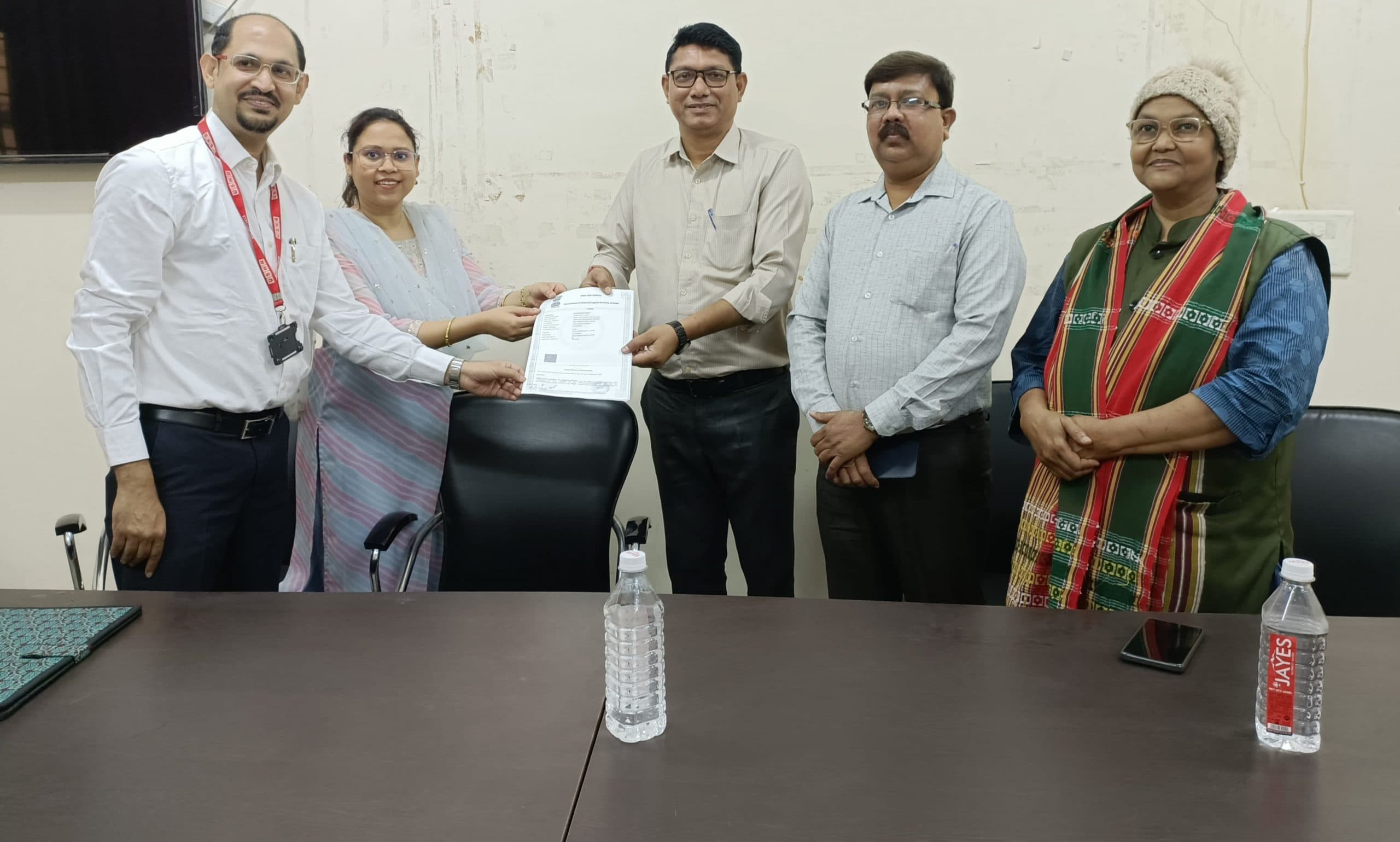 Jamshedpr News : ट्राइबल चेंबर और उषा इंटरनेशनल के बीच एमओयू