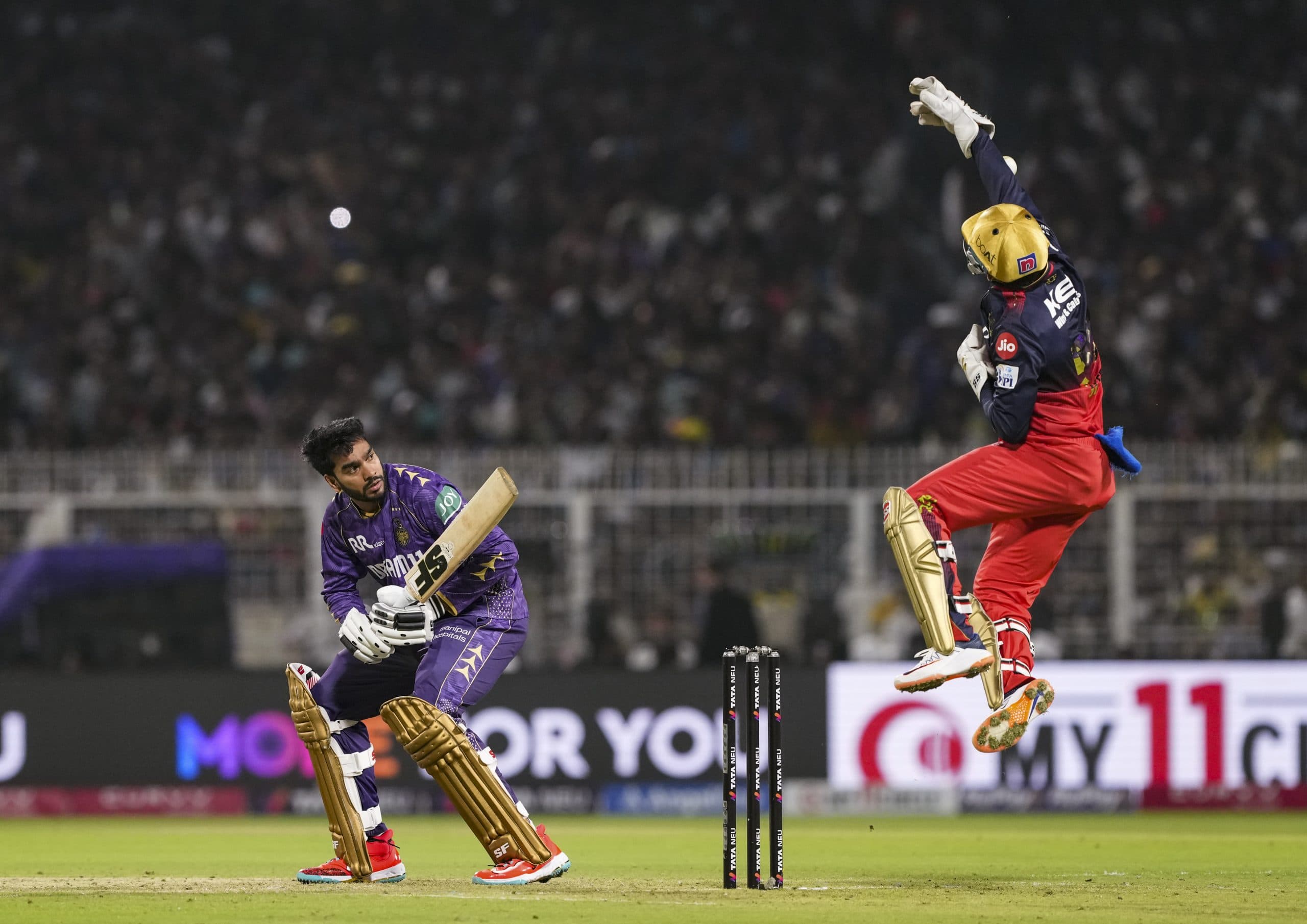 Watch Video: क्रुणाल ने पहले बाउंसर मारकर डराया, फिर वेंकटेश अय्यर को कर दिया बोल्ड