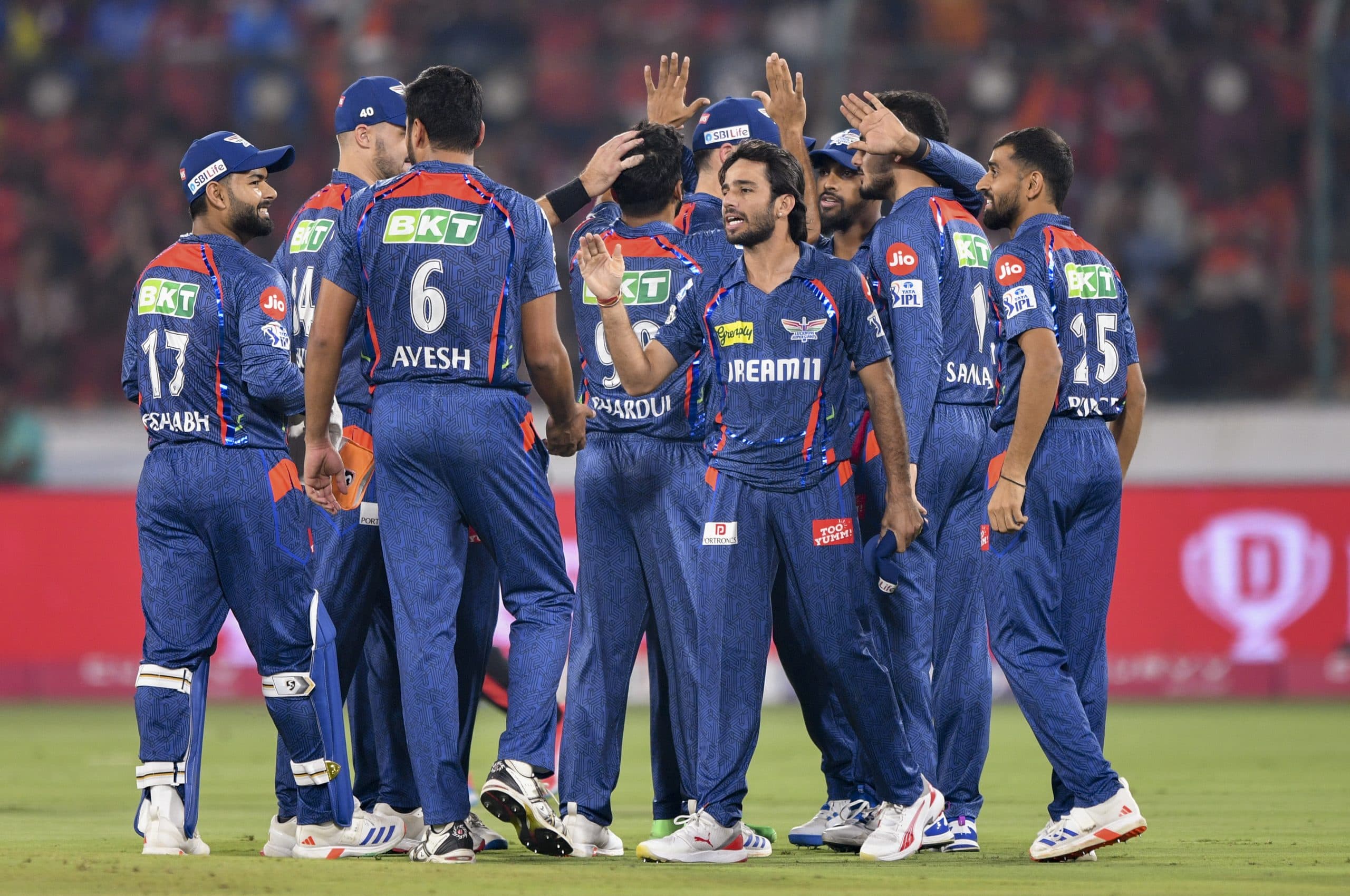 अब आया ऊंट पहाड़ के नीचे, लखनऊ ने सनराइजर्स को दिखाई औकात, 200 के अंदर रोका