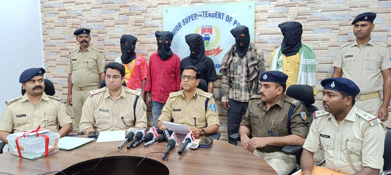 Barmamince Firing: कारोबार में वर्चस्व को लेकर फायरिंग,पांच गिरफ्तार,हथियार बरामद