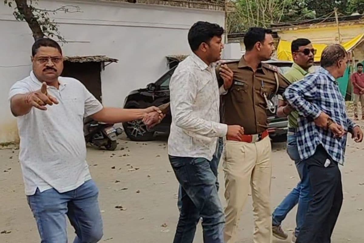 ACB Trap: रांची के कोतवाली थाने का सब इंस्पेक्टर पांच हजार रिश्वत लेते अरेस्ट, एसीबी ने ऐसे दबोचा