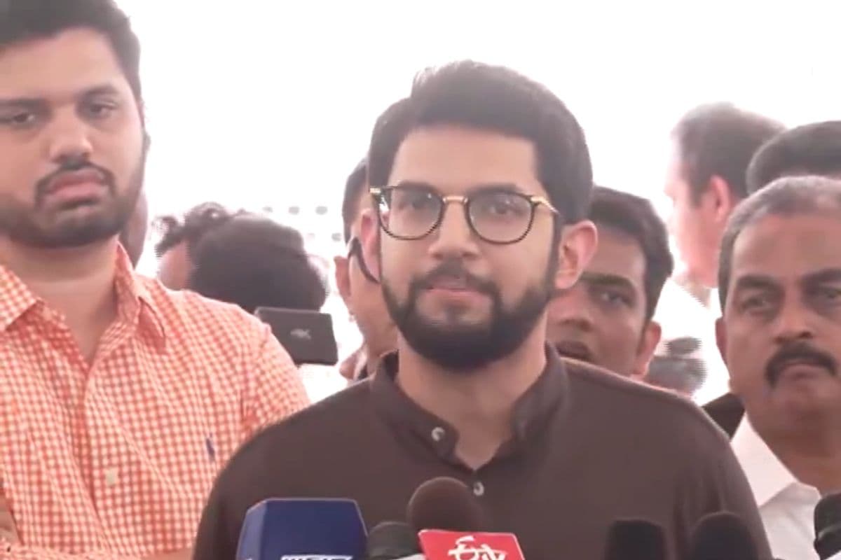 शिंदे पर कुणाल कामरा की टिप्पणी से महाराष्ट्र में सियासी पारा गर्म, उद्धव और आदित्य ठाकरे ने ये क्या कह दिया?