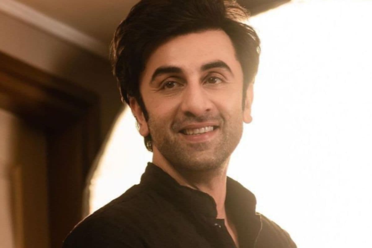 Ranbir Kapoor Net Worth: सिर्फ 250 से करोड़ों की संपत्ति खड़ी करने वाले रणबीर कपूर की कमाई जान हो जायेंगे हैरान!