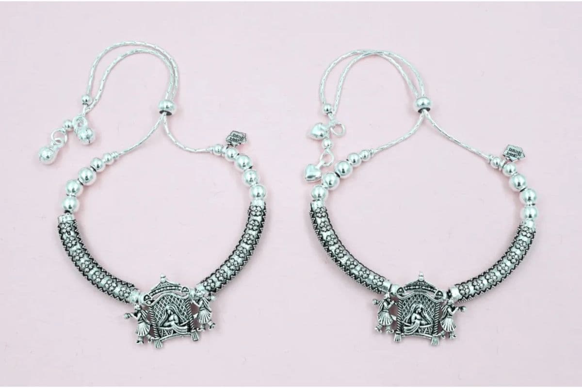 Adjustable Payal Trend: हुक की टेंशन से हैं परेशान,अब एडजेस्टबल पायल बना नया ट्रेंड