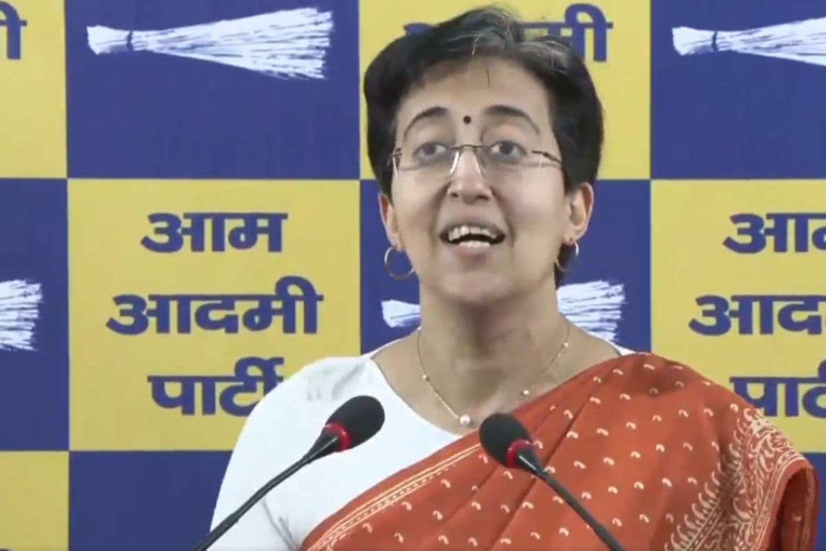 'खोदा पहाड़, निकली चुहिया, 2500 रुपये की जगह महिलाओं को मिली कमिटी', महिला समृद्धि योजना पर आतिशी का हमला