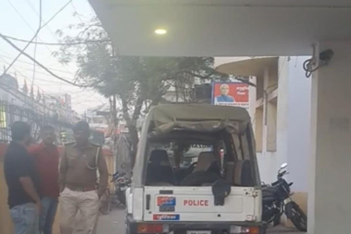 होली से पहले अवैध शराब कारोबार का भंडाफोड़, मुजफ्फरपुर में महिला तस्कर गिरफ्तार