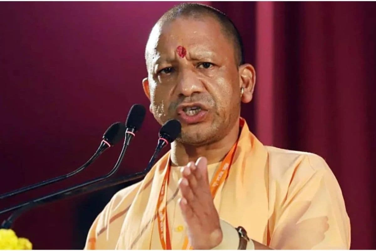 विकास परियोजनाओं में लापरवाही बर्दाश्त नहीं, सीएम योगी ने बारिश से पहले अधिकारियों को दिए कड़े निर्देश