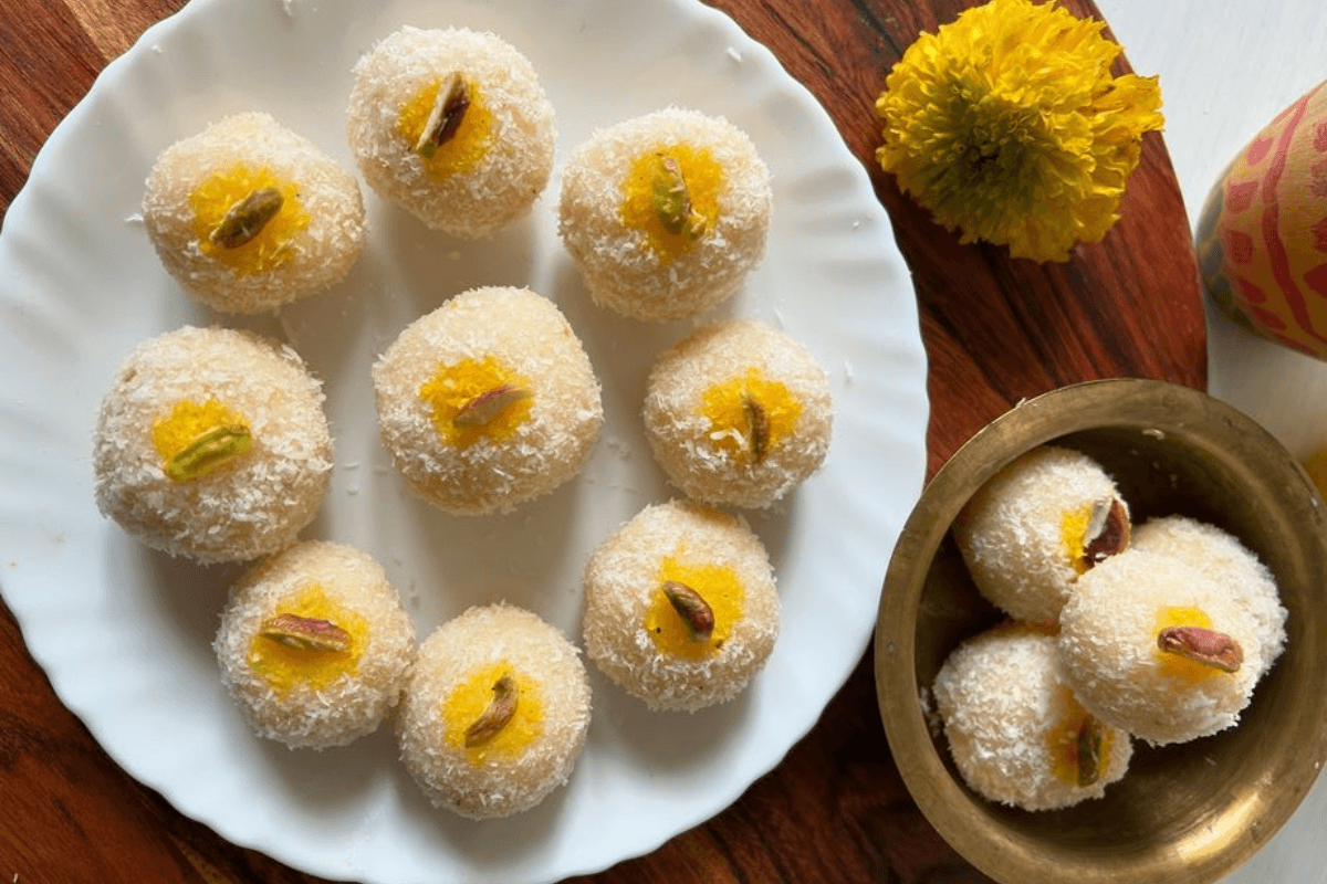 Nariyal ke Laddoo Recipe In Hindi for Ganesh Chaturthi 2025