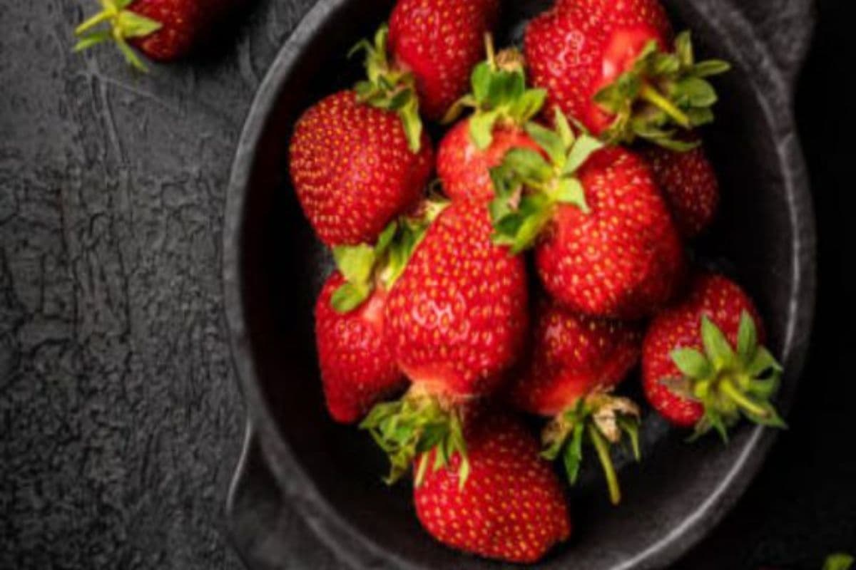 दुबई तक पहुंची झारखंड के इस किसान की स्ट्रॉबरी, PM मोदी भी कर चुके हैं उन्हें सम्मानित