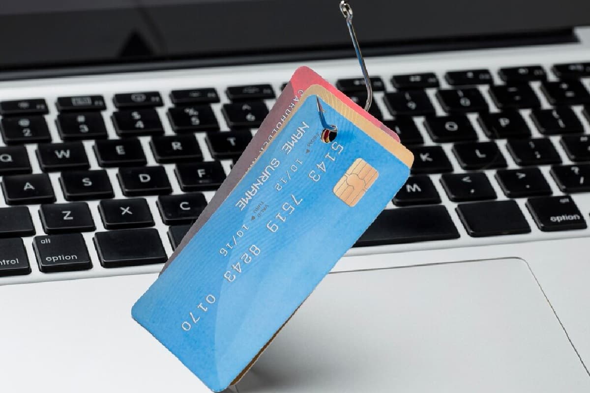 Rules Change: 1 अप्रैल से बदल जाएंगे इन दो बैंकों के क्रेडिट कार्ड के नियम, ग्राहकों को बड़ा नुकसान