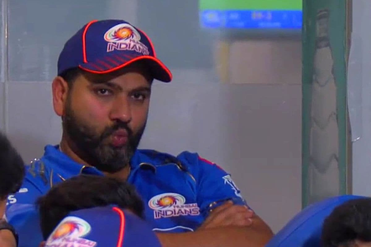 आईपीएल इतिहास में रोहित शर्मा ने बनाया शर्मनाक रिकॉर्ड, दिनेश कार्तिक और मैक्सवेल से की बराबरी