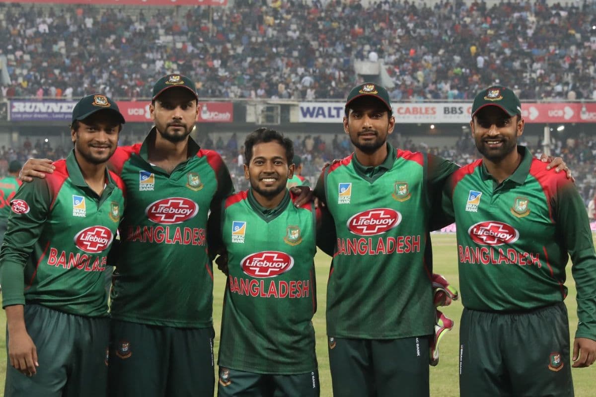 बांग्लादेश के खिलाड़ी को आया हार्ट अटैक, मैच खेलने के दौरान हुआ हादसा, मंगाना पड़ा हेलीकॉप्टर