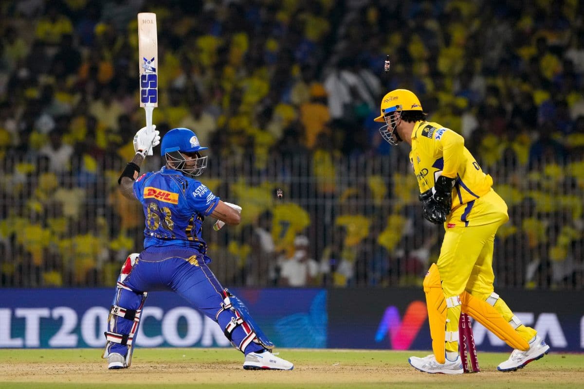 जिसकी गेंद पर धोनी ने दिखाई बिजली सी तेजी, उसने कहा- दुनिया से बाहर, उनके जैसा...