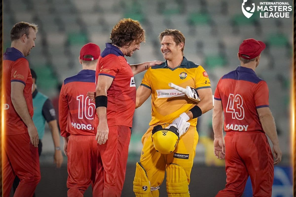 ताबड़तोड़ बरसे रन, कंगारुओं ने किया इंग्लैंड का शिकार, सेमीफाइनल में आज भारत vs ऑस्ट्रेलिया