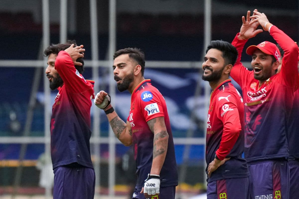 विराट कोहली या रजत पाटीदार नहीं, आरसीबी के इस खिलाड़ी ने जड़ा सबसे लंबा छक्का, मैदान के बाहर गिरी गेंद, Video