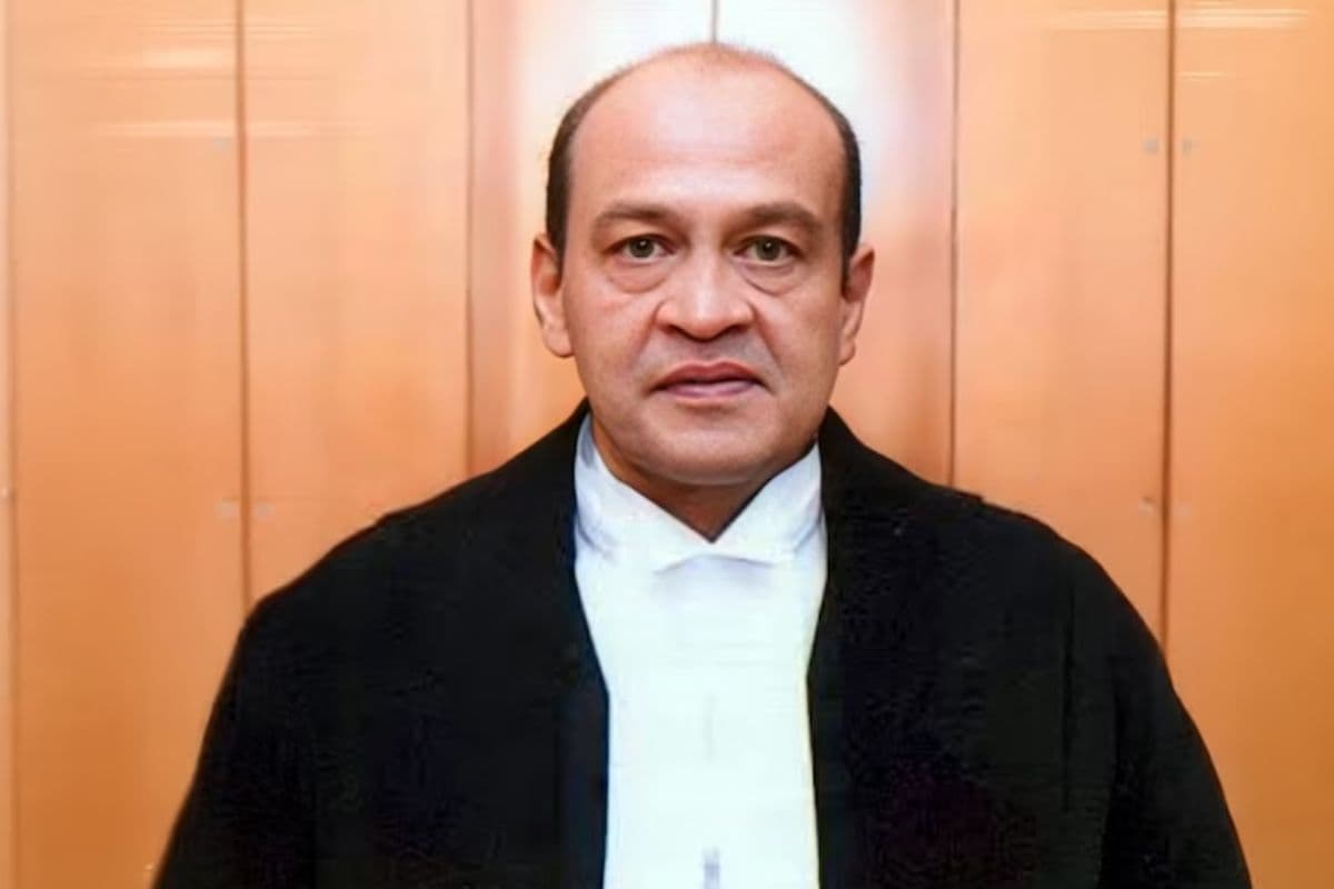 कैश विवाद में बुरे फंसे जस्टिस यशवंत वर्मा, दिल्ली HC ने फोन रिकॉर्ड सुरक्षित रखने का आदेश दिया