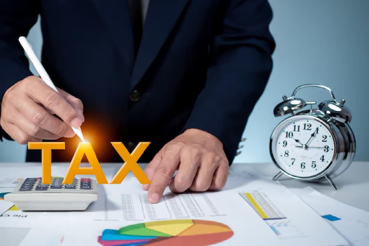 डायरेक्ट टैक्स वसूलने में आयकर विभाग की फुल रही हैं सांसें, पार्लियामेंटरी कमेटी के सामने रोया दुखड़ा