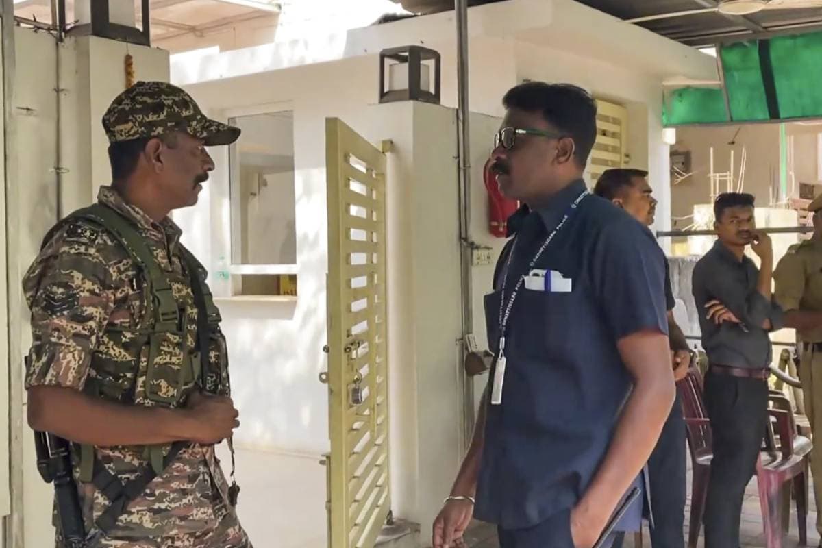 ED Raid in Chhattisgarh : ईडी की छापेमारी पर भड़के भूपेश बघेल, विधानसभा में जोरदार हंगामा