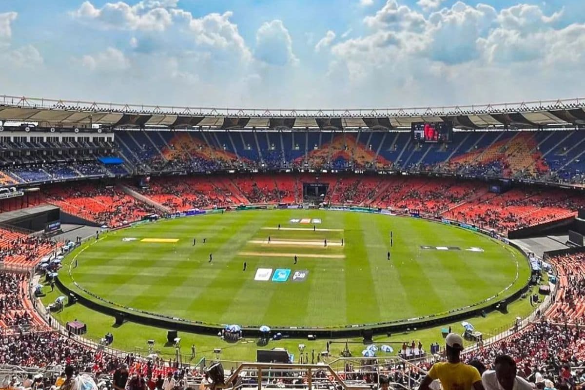 MI vs GT Pitch Report: पहला मैच जीतने उतरेगी गिल-पांड्या की टीम, मैच से पहले जानें नरेंद्र मोदी स्टेडियम के आंकड़े