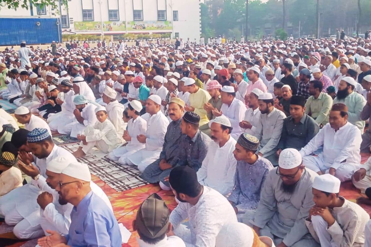 Happy Eid Ul Fitr 2025: चाईबासा और आसपास क्षेत्रों में धूमधाम से मना ईद का त्योहार