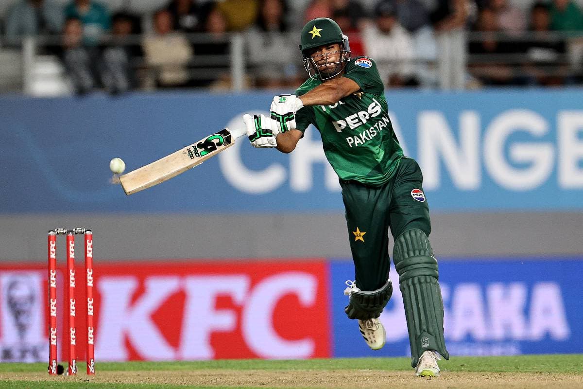 पाकिस्तान की बच गई लाज, हसन नवाज ने ऐतिहासिक शतक जड़ न्यूजीलैंड को हराया